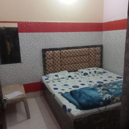 מטורה Govind Guest House מראה חיצוני תמונה