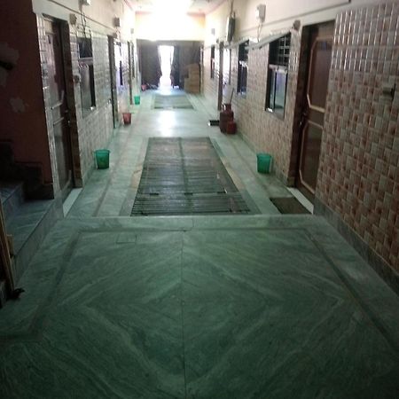 מטורה Govind Guest House מראה חיצוני תמונה